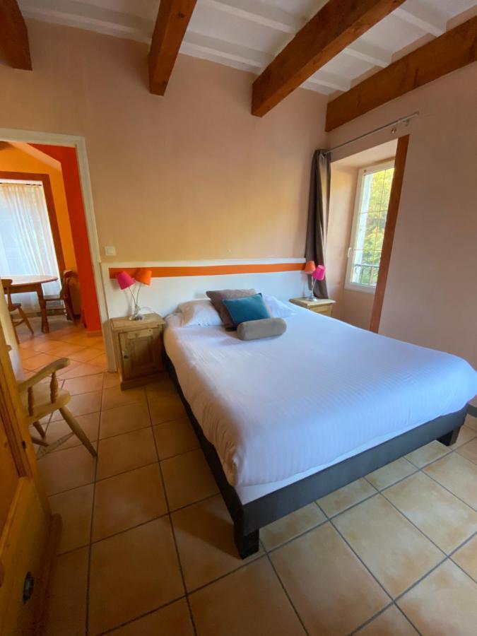Logis Hotel Restaurant Le Domaine De L'Eau Vive Largentiere Exterior photo